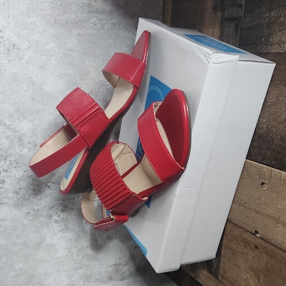 Comfort Corner Women's Fashionable Sandals Red - Size 7 - Picture 1 of 7